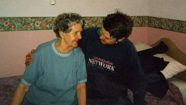 Evelyn Jo<em></em>nes pictured with her grandson Gareth