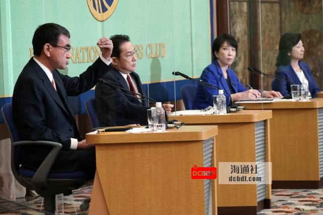 Taro Kono (left), speaks as Fumio Kishida, Sanae Takaichi and Seiko Noda attend a debate in Tokyo on Sept. 18 ahead of the Liberal Democratic Party's presidential election this week. | POOL / VIA BLOOMBERG