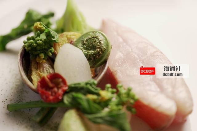 In spring, the forests surrounding Lake Chimikepp offer an array of sansai (wild edible plants) that chef Masaki Watanabe likes to pair with local seafood. | NAOH INC. 