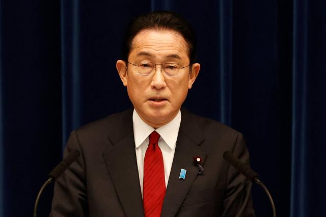 Prime Minister Fumio Kishida speaks during a news co<em></em>nference last mo<em></em>nth in Tokyo.  | POOL / VIA AFP-JIJI